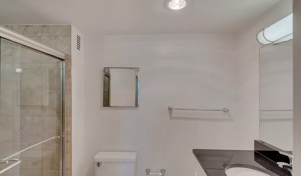 Willard Towers - Chevy Chase, MD - Bathroom