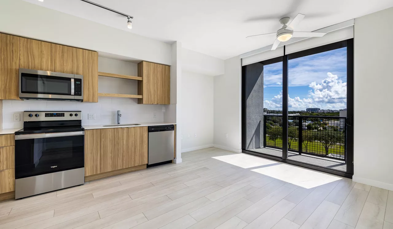 The District at Flagler Village - Fort Lauderdale, FL - Kitchen