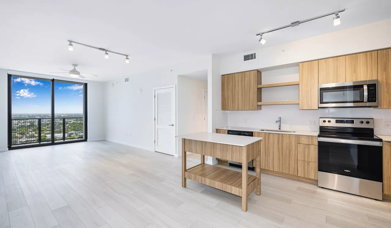 The District at Flagler Village - Fort Lauderdale, FL - Kitchen