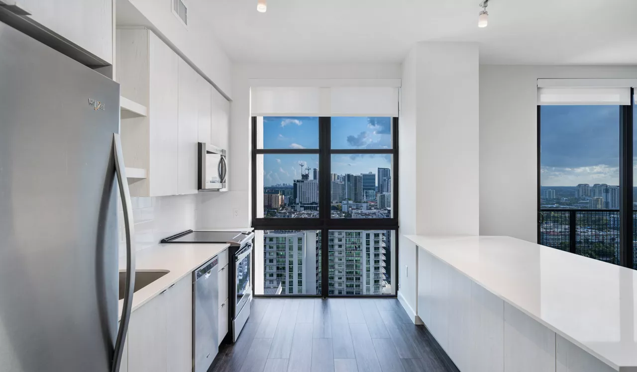 The District at Flagler Village - Fort Lauderdale, FL - Kitchen