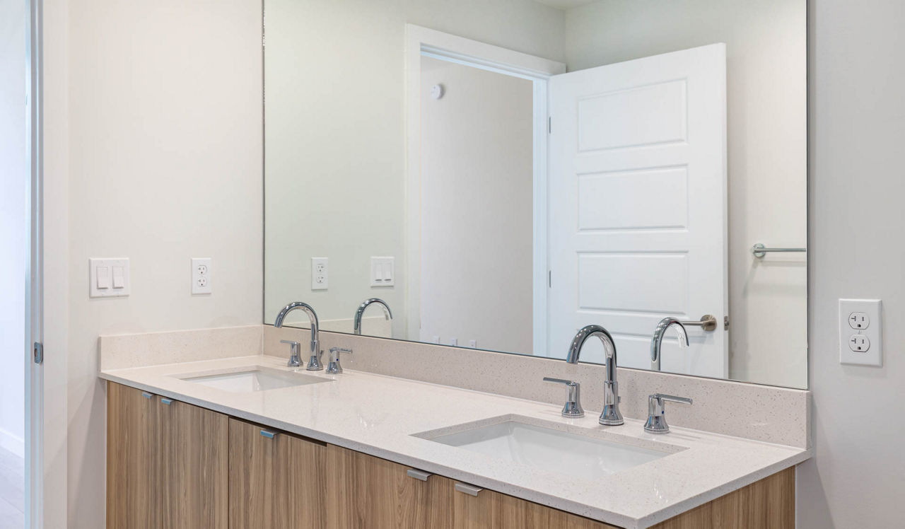 The District at Flagler Village - Fort Lauderdale, FL –Bathroom