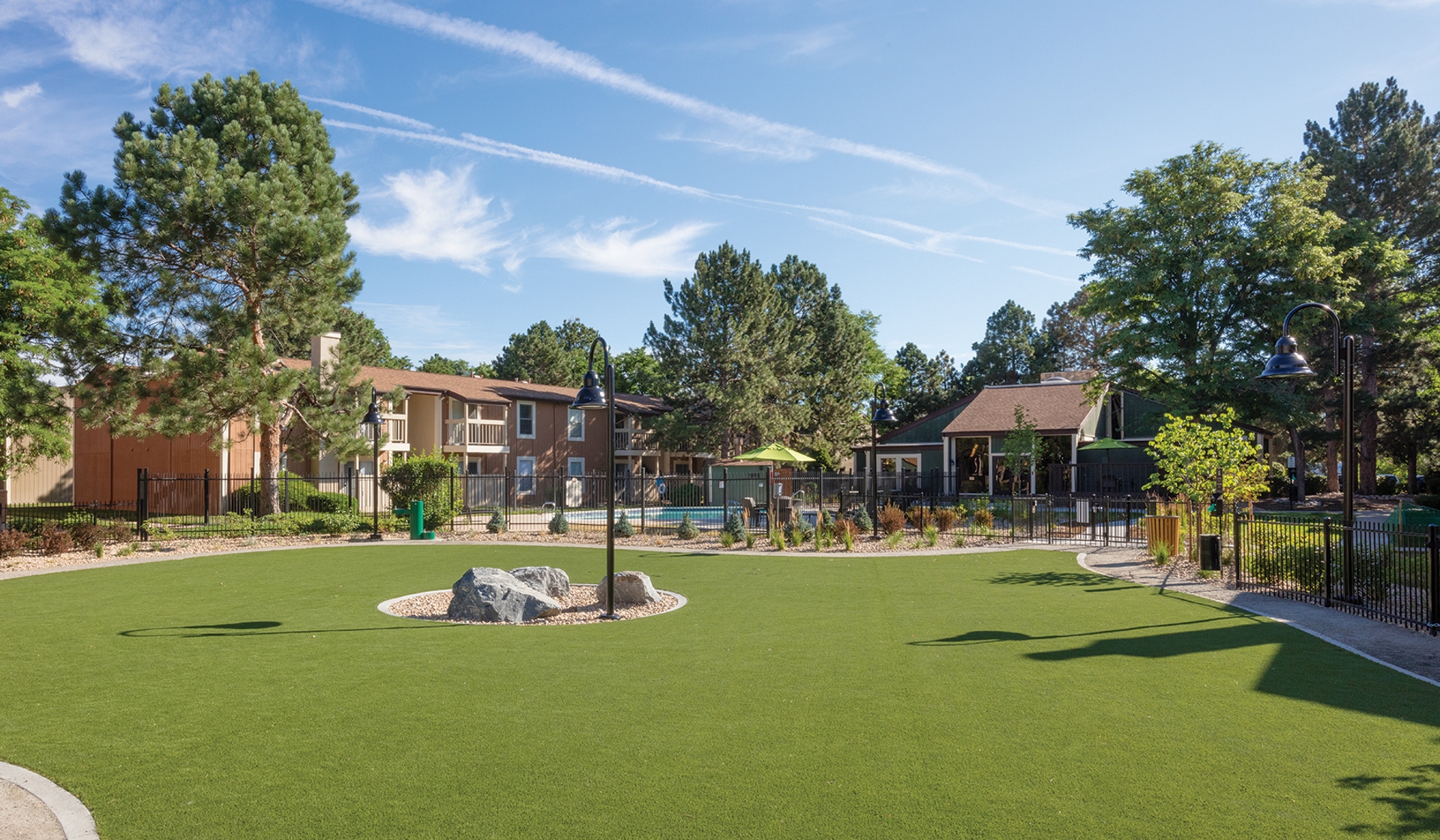 Creekside Apartments - Denver, CO - Dog Park