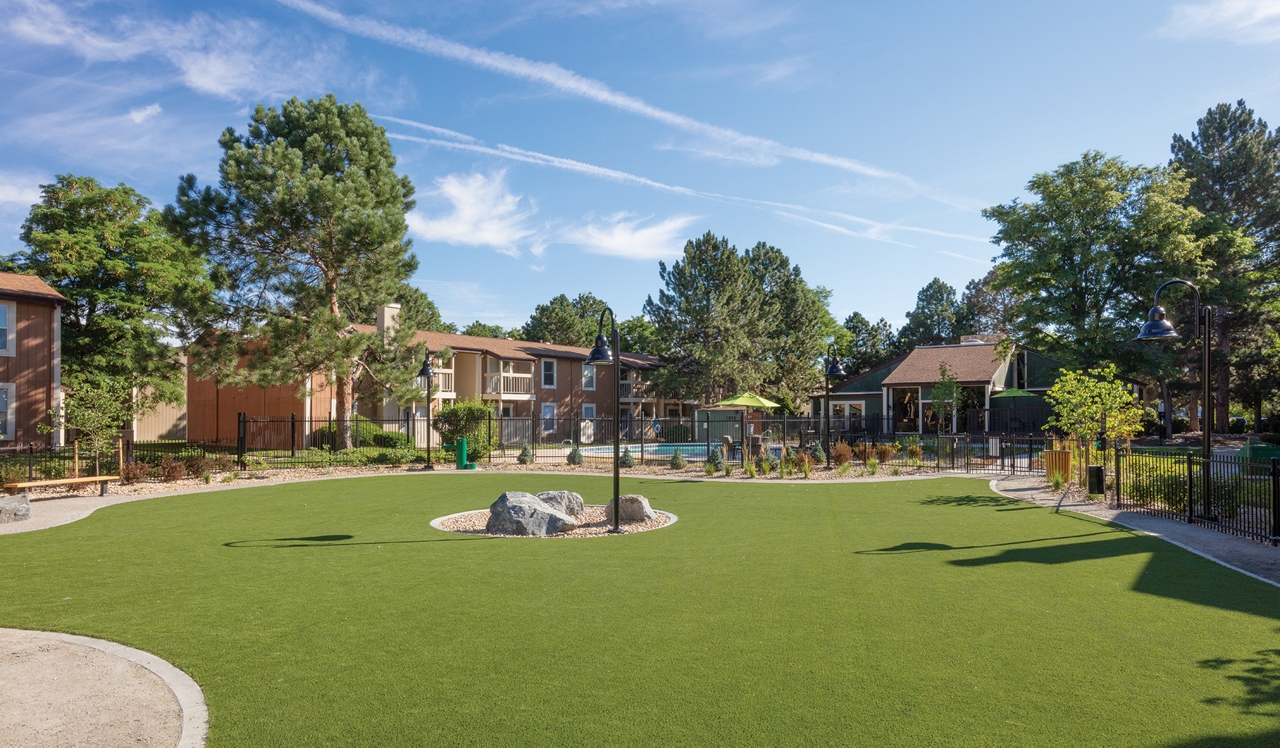 Creekside Apartments - Denver, CO - Dog Park