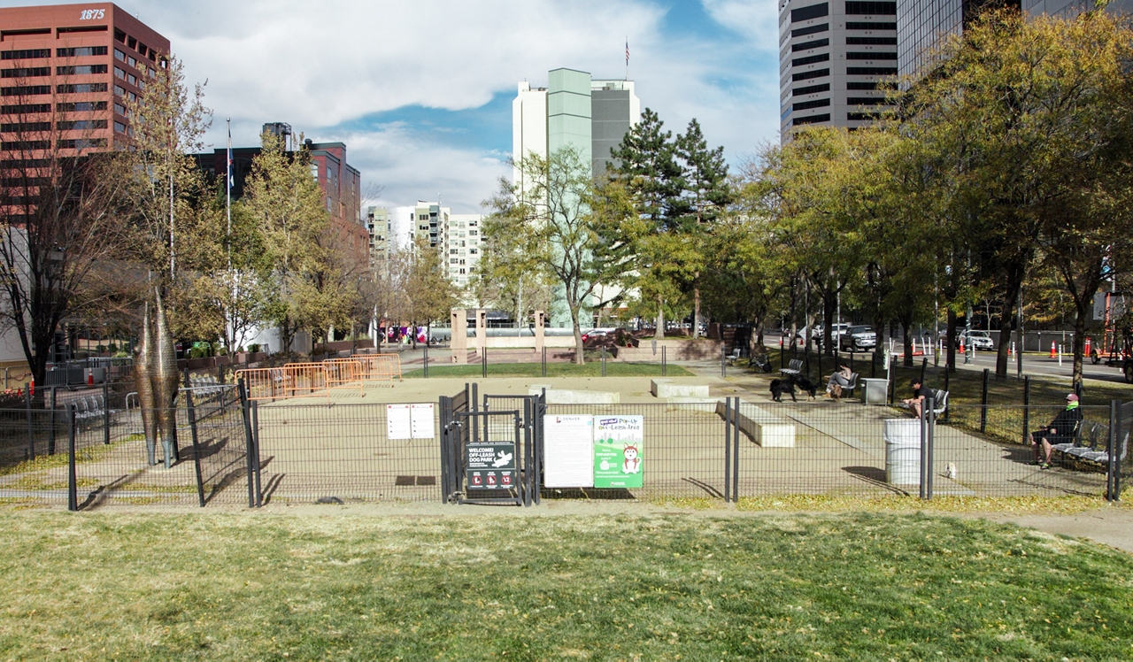 Bank and Boston Lofts | Denver, CO | Dog Park.<p style="text-align: center;">&nbsp;</p>
<p style="text-align: center;">Even in the heart of Downtown, your dog has room to run. The off-leash dog park is right on 17th Street, exactly two blocks away.&nbsp;</p>

