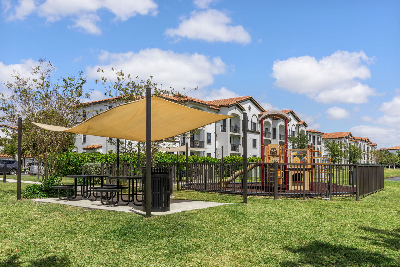 Doral View – Doral, FL - Playground