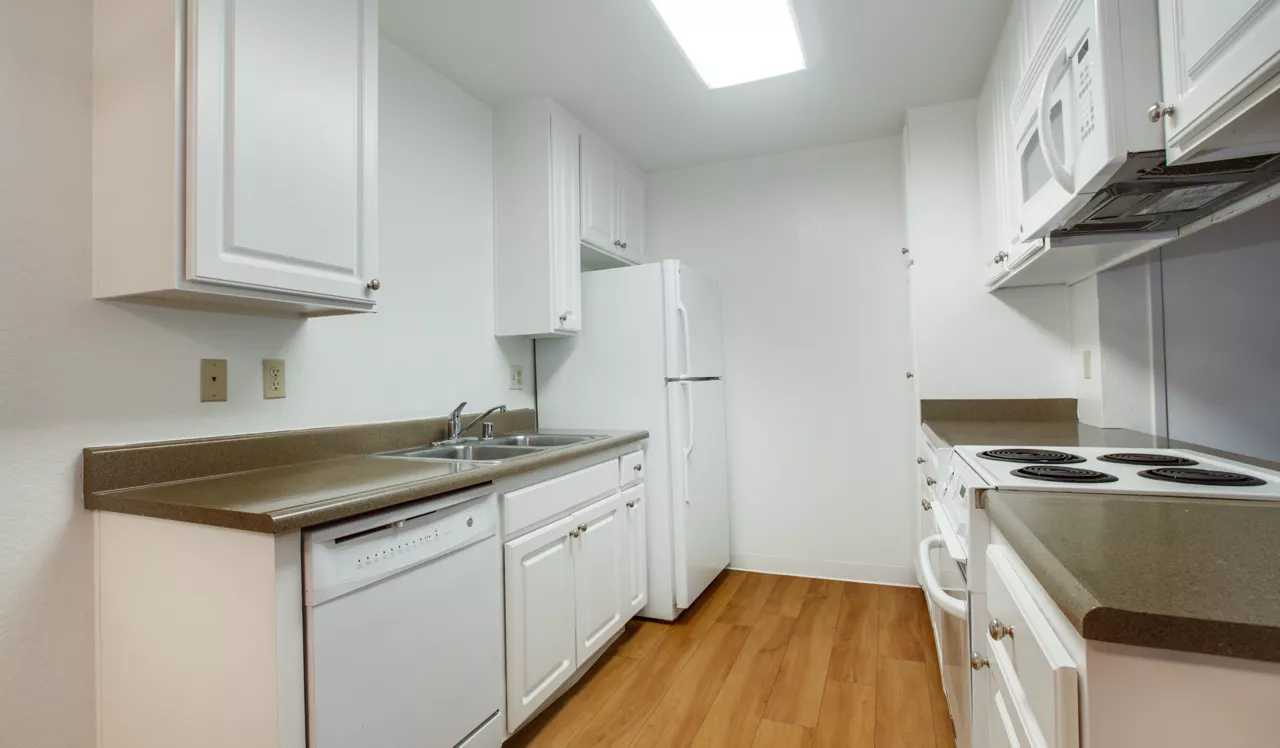 Hidden Cove - Escondido, CA - Kitchen