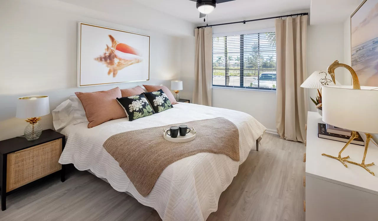 Solea at Miami Lakes - Hialeah, FL - Bedroom