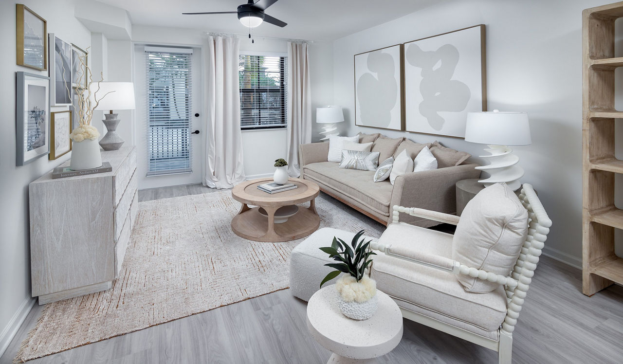 Solea at Miami Lakes - Hialeah, FL - living room