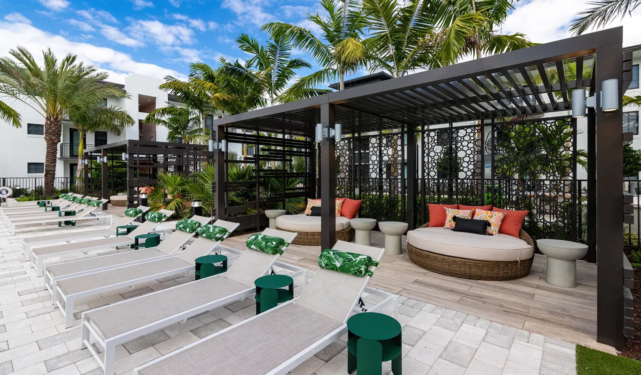 Solea at Miami Lakes - Hialeah, FL - cabanas