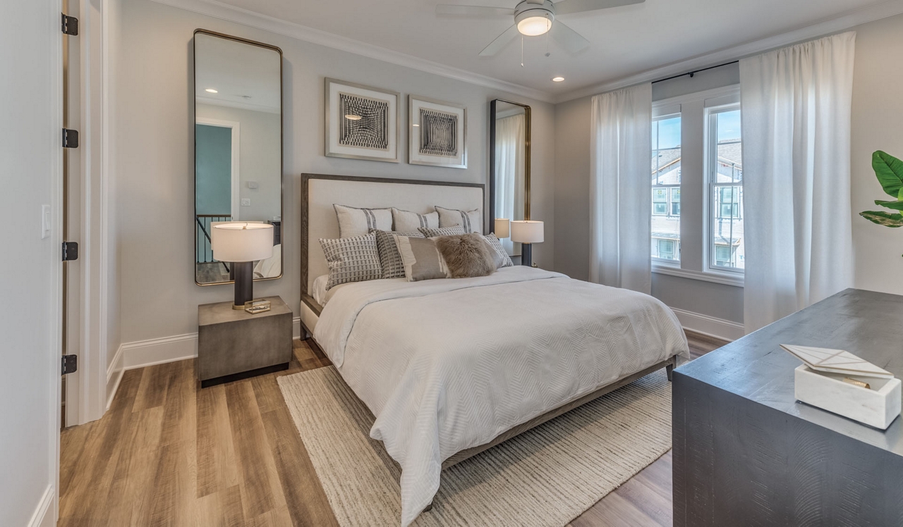 Eldridge Townhomes - Elmhurst, IL - Bedroom