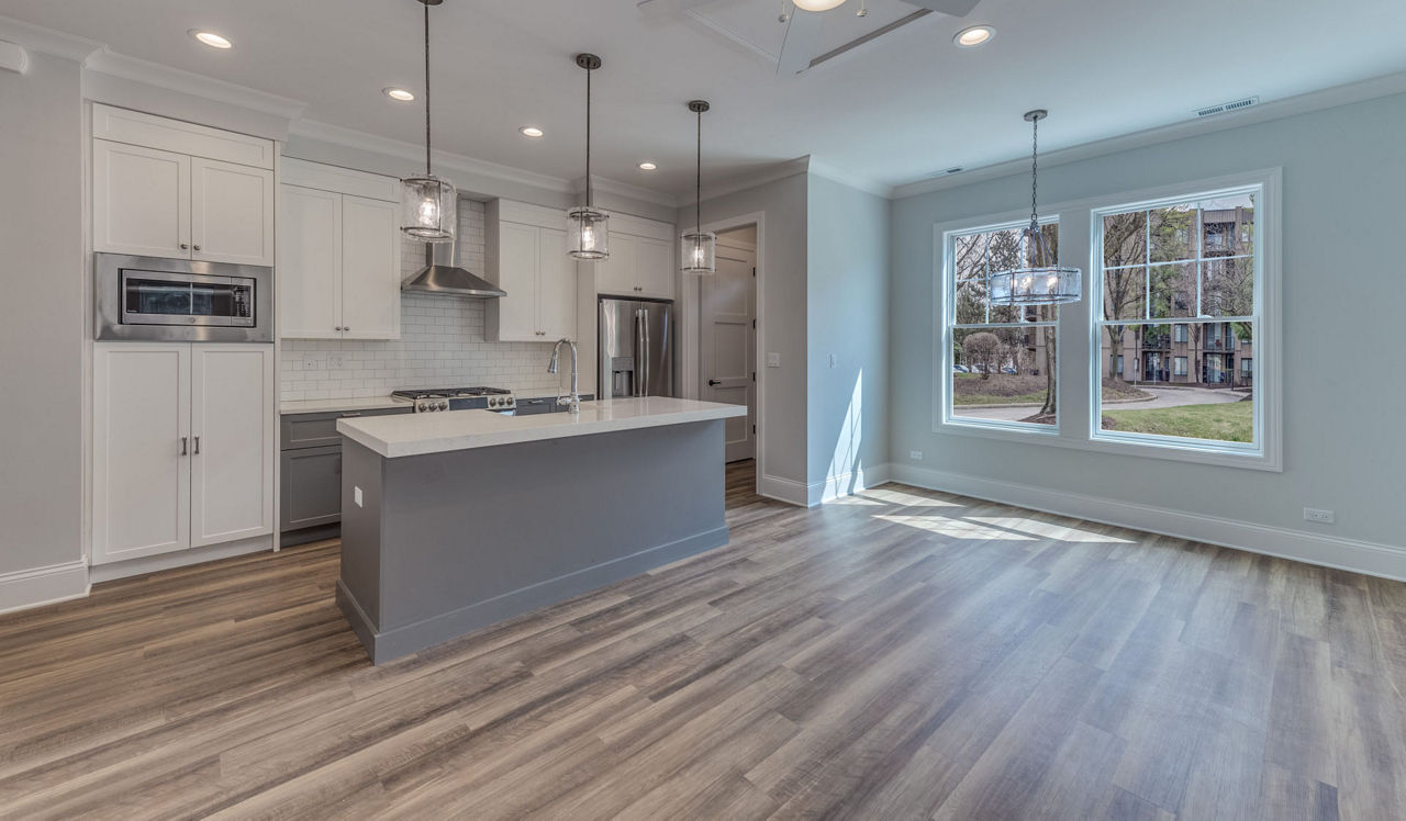Elm Creek Eldridge Townhomes - Elmhurst, IL - Kitchen