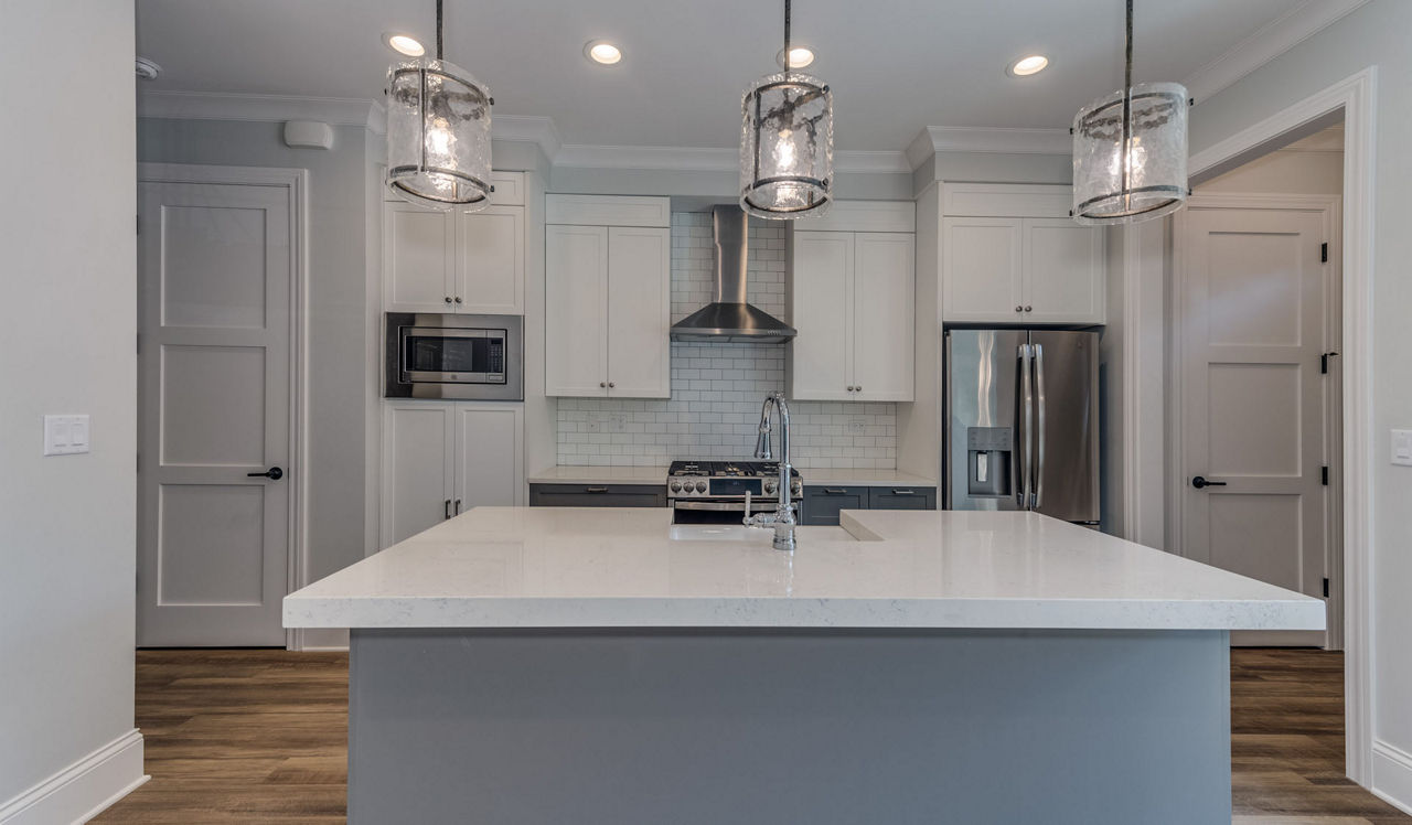 Elm Creek Eldridge Townhomes - Elmhurst, IL - Kitchen