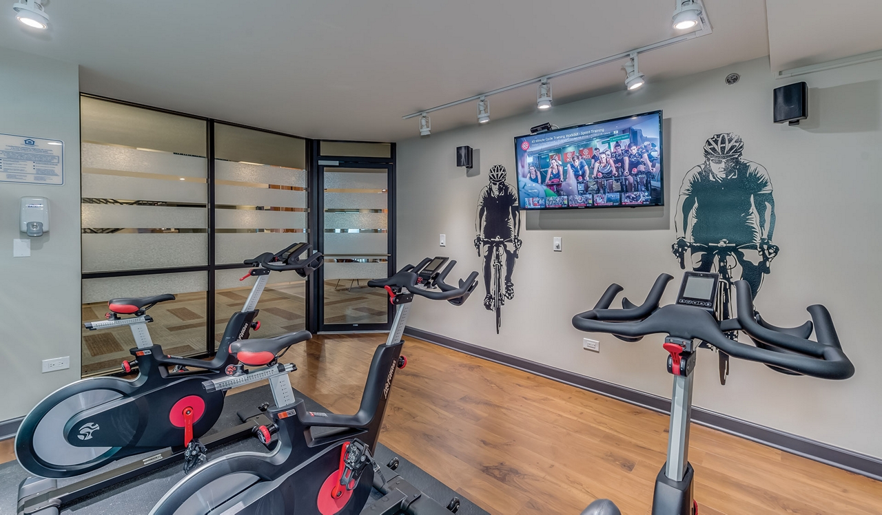 Elm Creek Apartments - Elmhurst, IL - Fitness Center