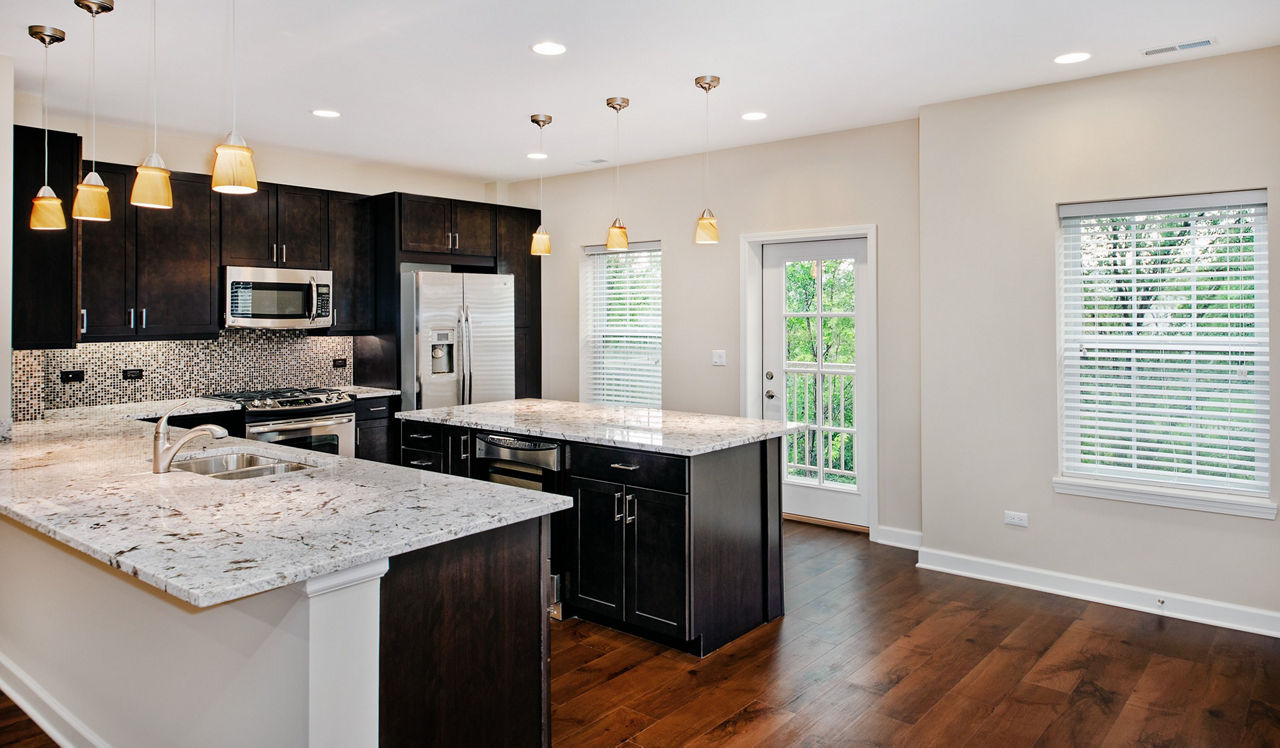 Elm Creek Apartments & Townhomes - Elmhurst, IL - Kitchen