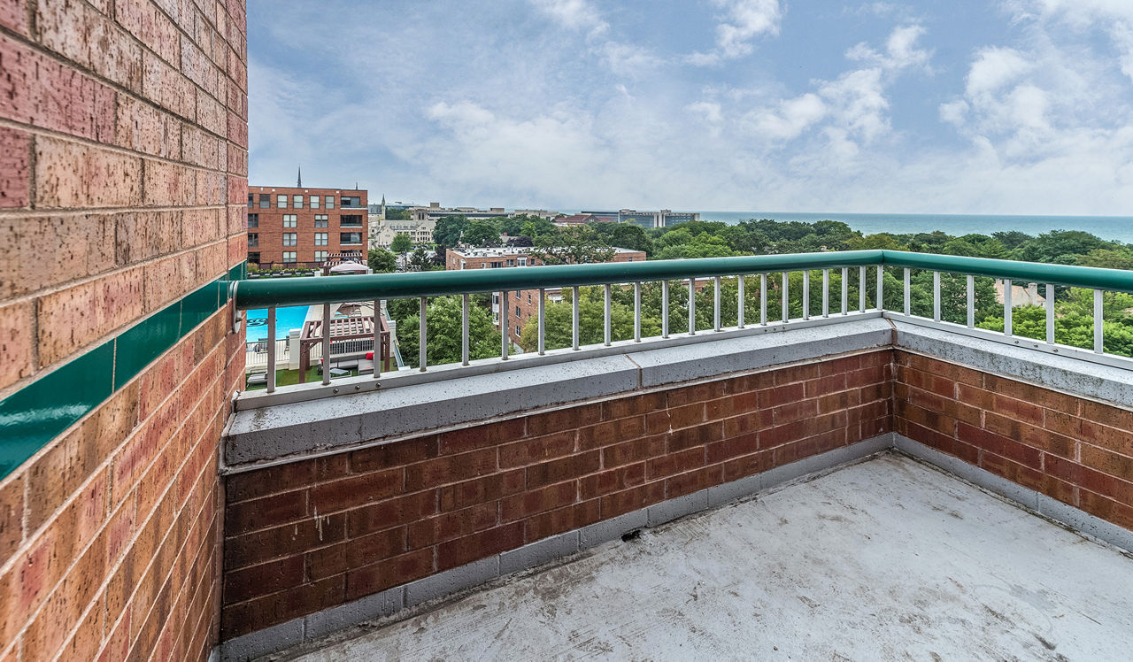 Evanston Place - Evanston, IL - Balcony