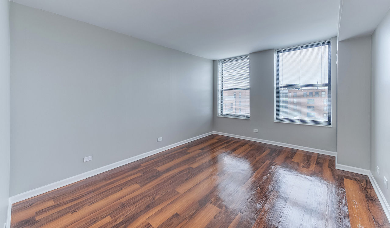 Evanston Place - Evanston, IL - Bedroom