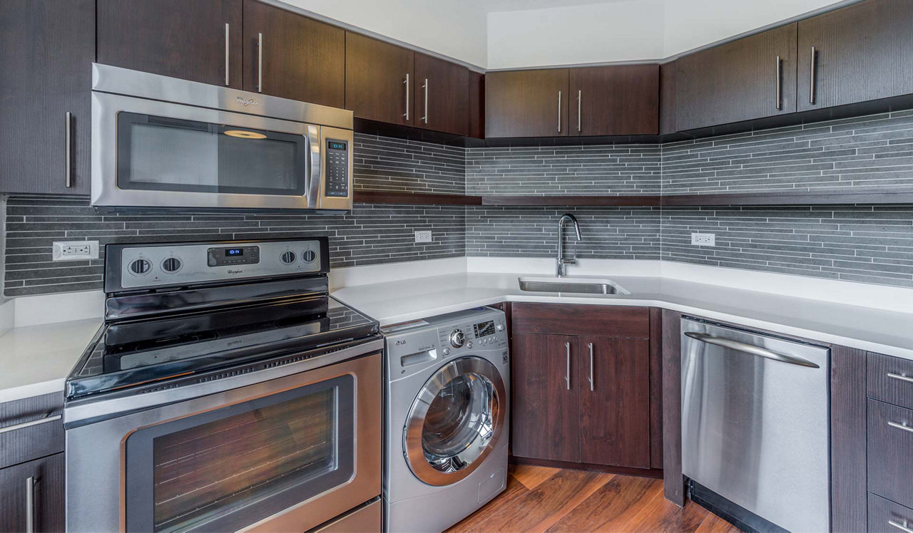 Evnaston Place - Evanston, IL - Kitchen