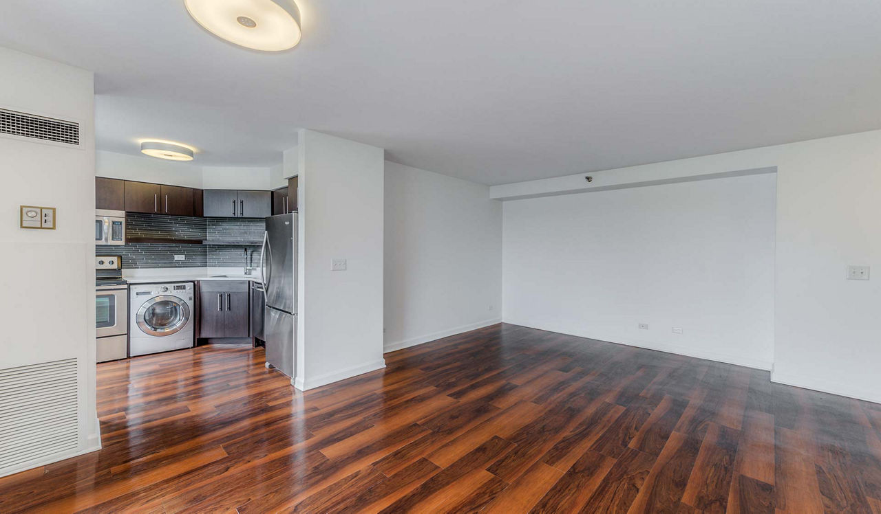 Evnaston Place - Evanston, IL - Living Dining