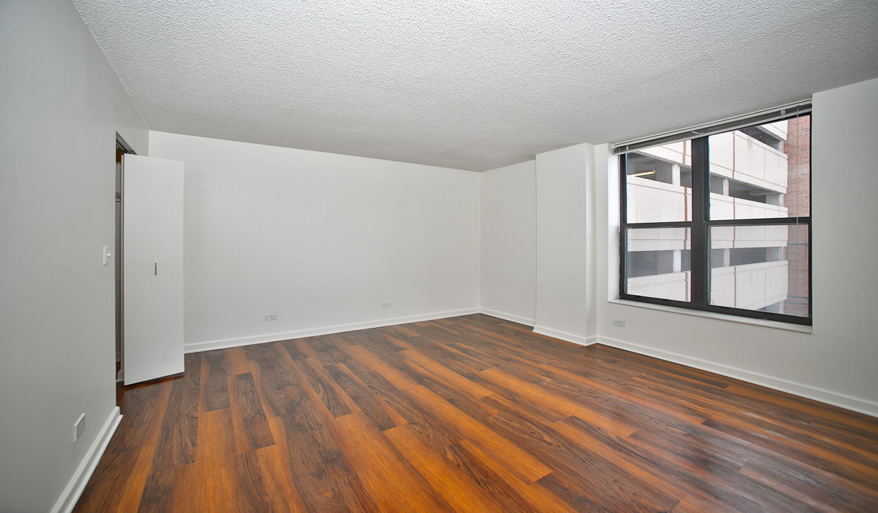Evanston Place - Evanston, IL - BEdroom