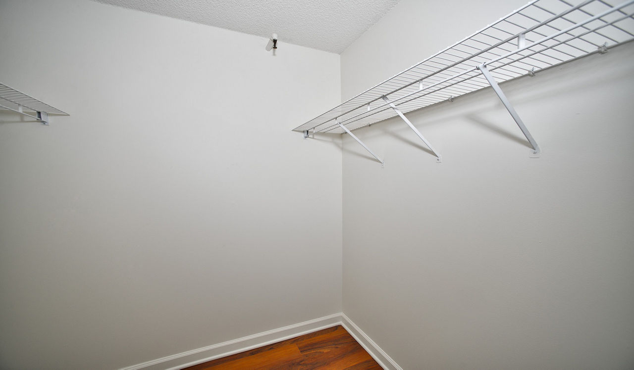 Evanston Place - Evanston, IL - Closet