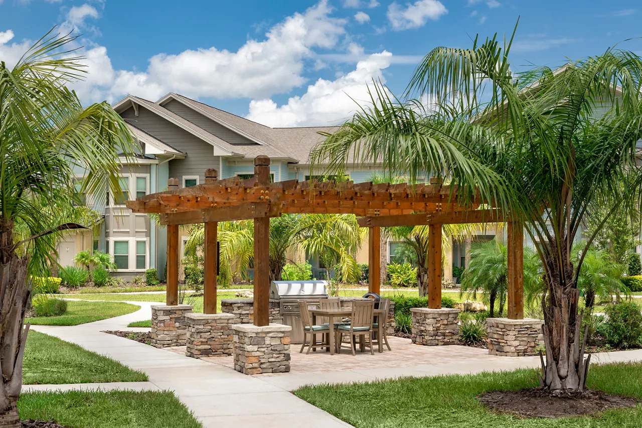 Luxe at Lakewood Ranch in Sarasota, FL - Outdoor Courtyard