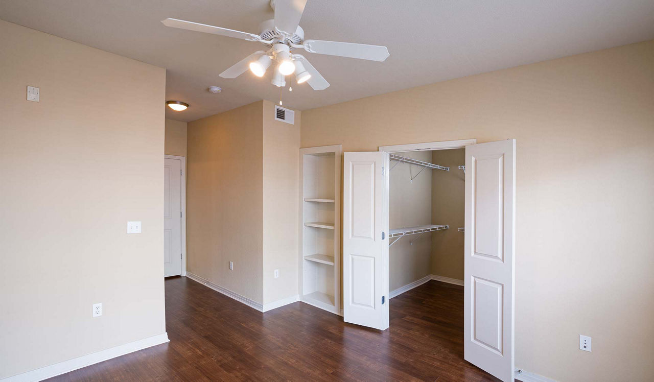 21 Fitzsimons - Aurora CO - Bedroom