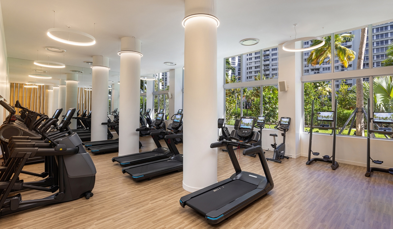 Flamingo Point - Miami, FL - Interior fitness center, cardio equipment