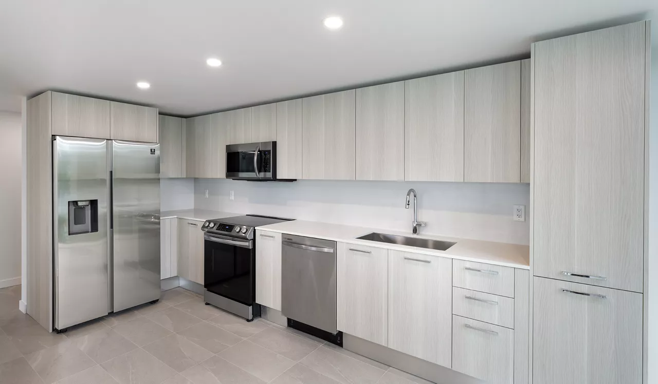 Flamingo Point - Miami, FL - Kitchen