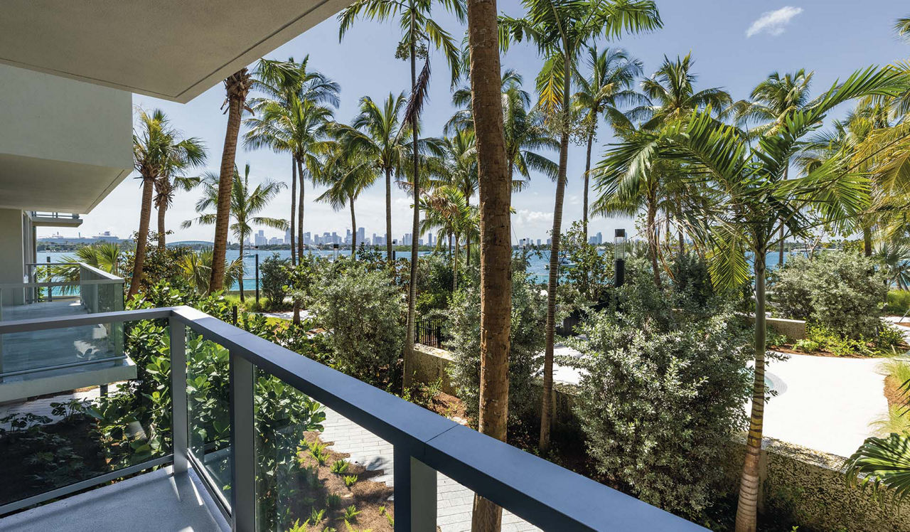 Flamingo Point - Miami, FL - The Horizon Balcony View 