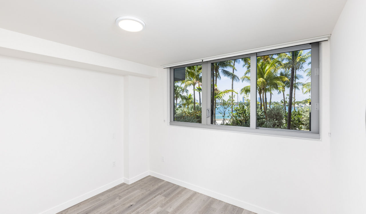 Flamingo Point - Miami, FL - The Horizon Interior Bedroom