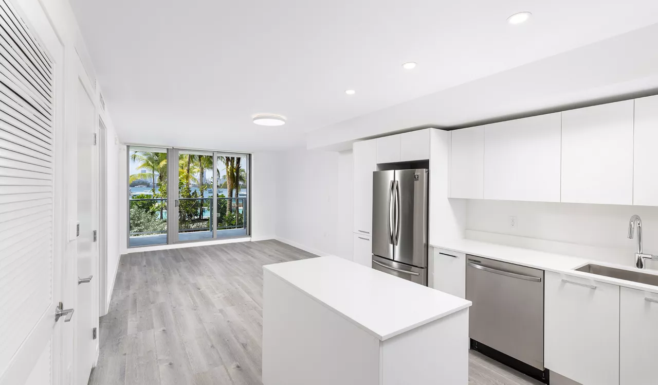 Flamingo Point - Miami, FL - The Horizon kitchen