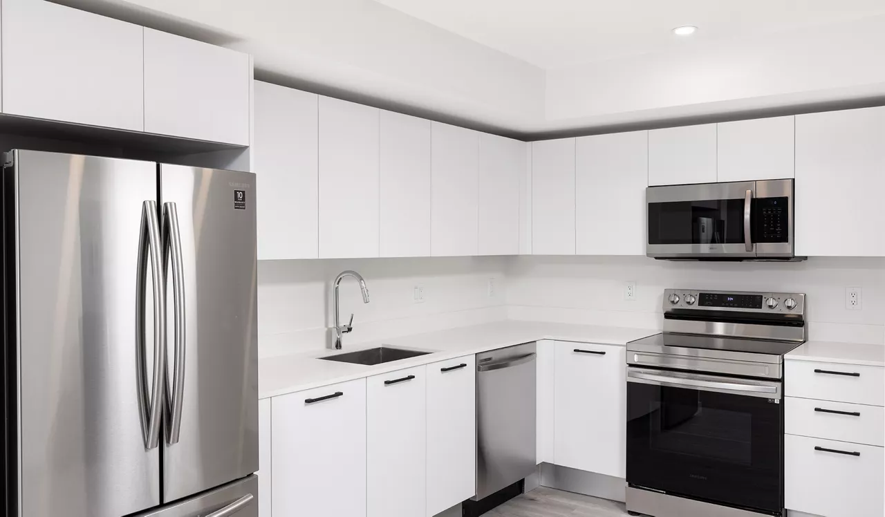 Flamingo Point - Miami, FL - The Horizon 1N Interior Kitchen