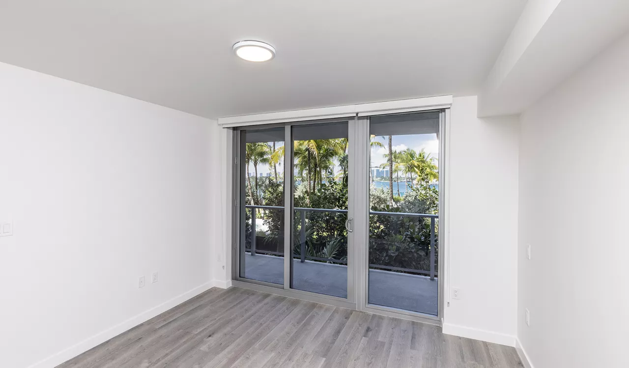 Flamingo Point - Miami, FL - The Horizon 2B Bedroom