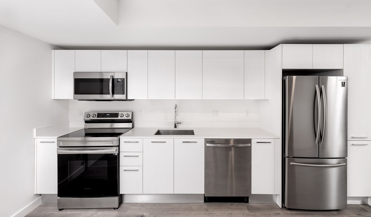 Flamingo Point - Miami, FL - The Horizon 2B Kitchen