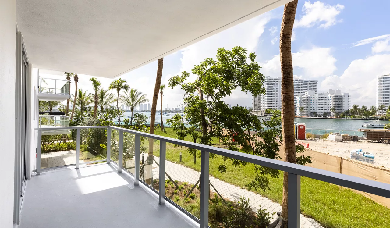 Flamingo Point - Miami, FL - The Horizon 1Q Balcony