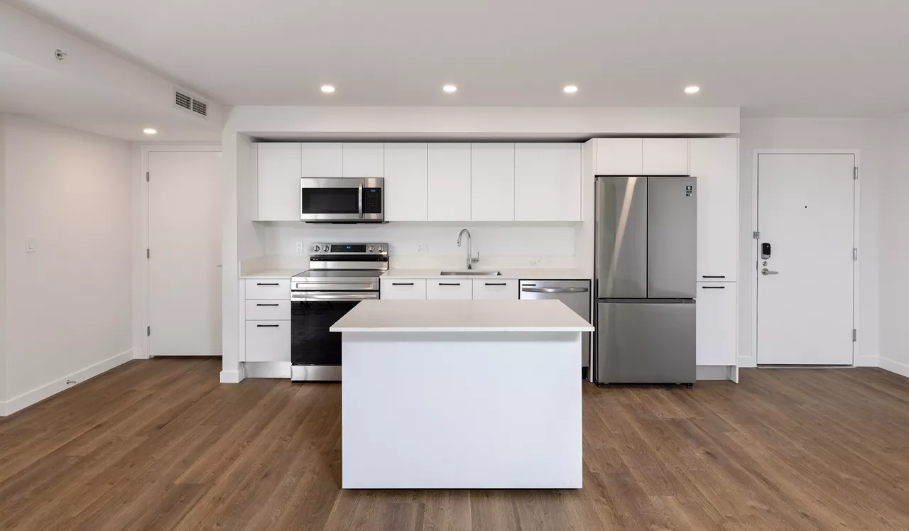 Flamingo Point - Miami, FL - Kitchen