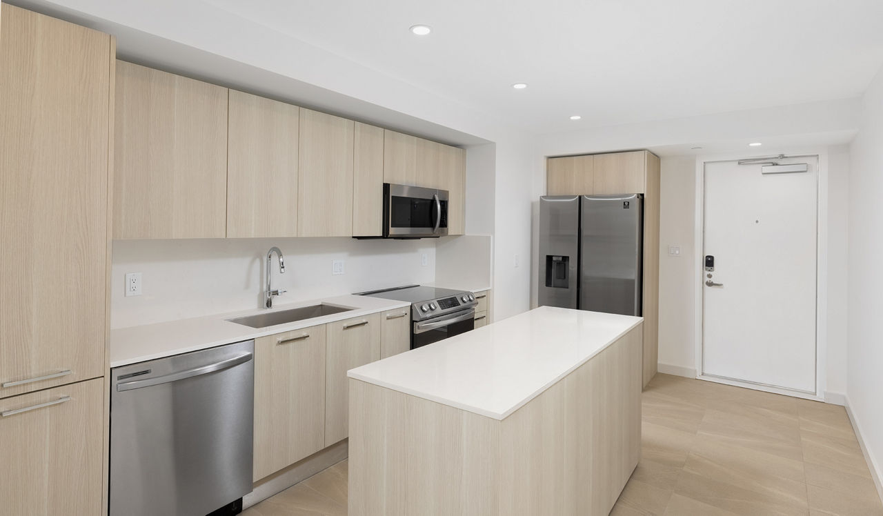 Flamingo Point - Miami, FL - Kitchen