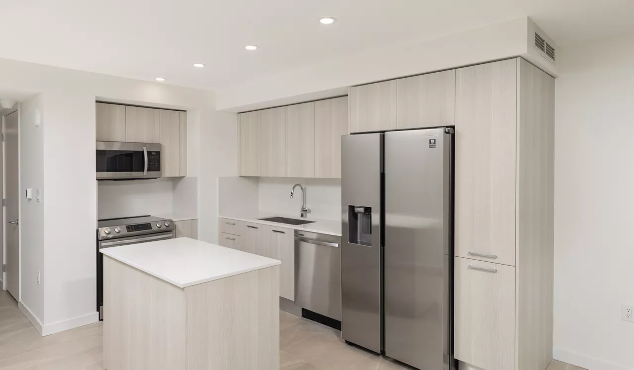 Flamingo Point - Miami, FL - Kitchen