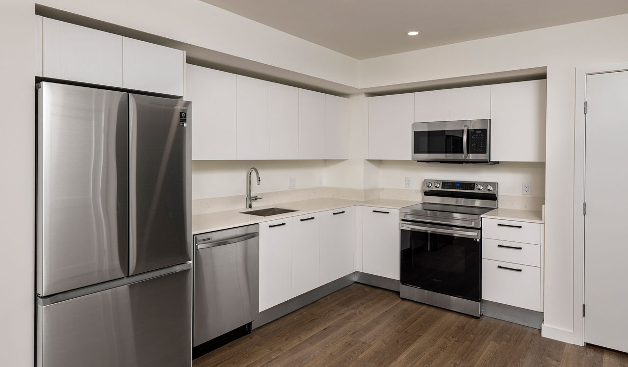 Flamingo Point - Miami, FL - Kitchen