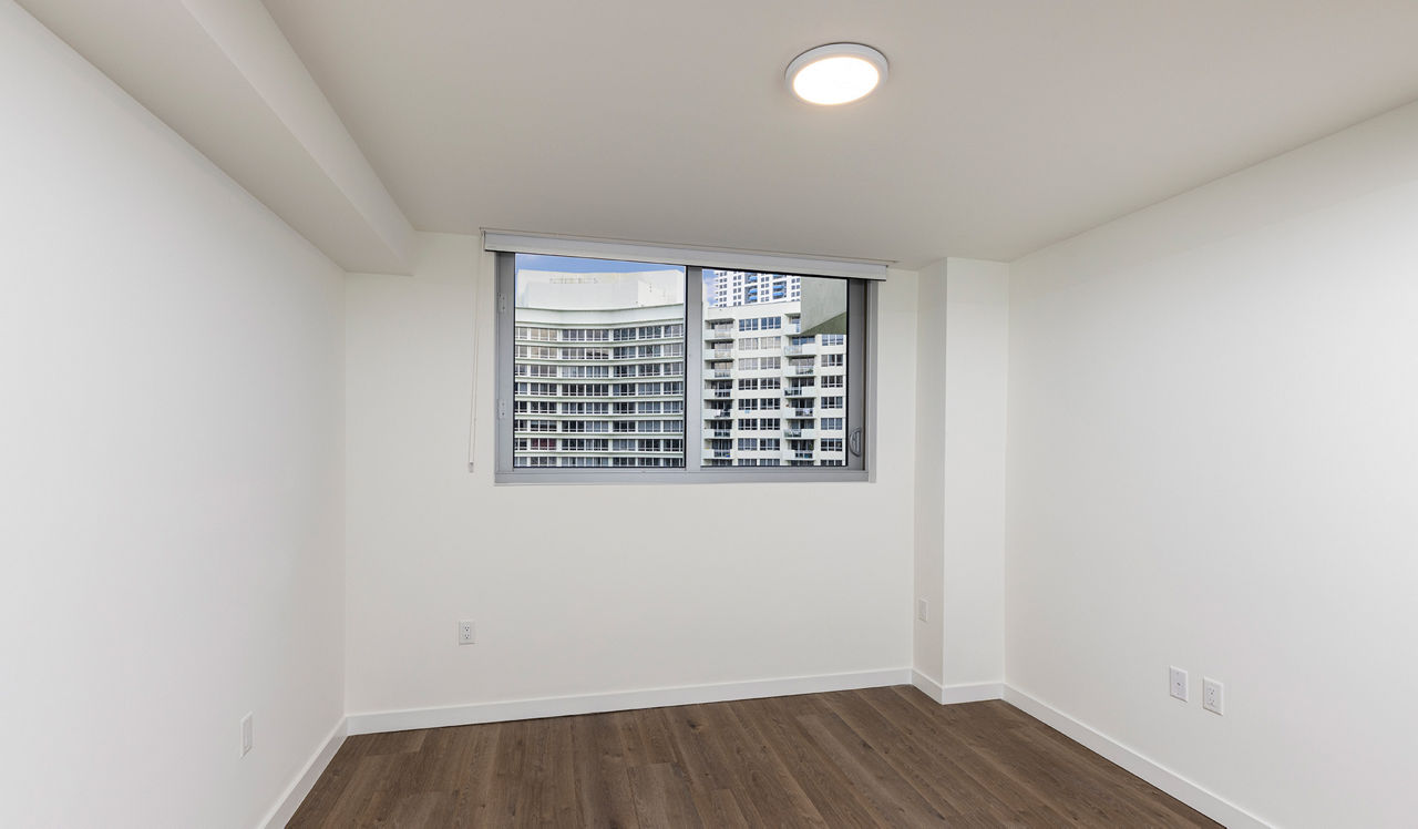 Flamingo Point - Miami, FL - Bedroom