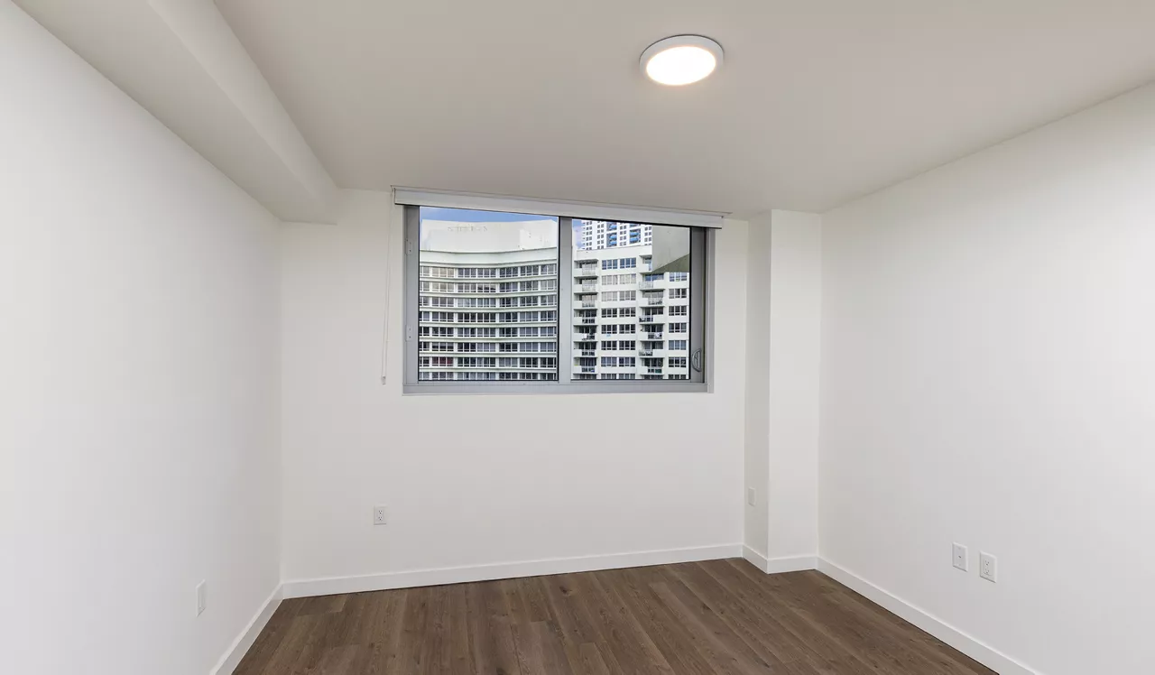 Flamingo Point - Miami, FL - Bedroom