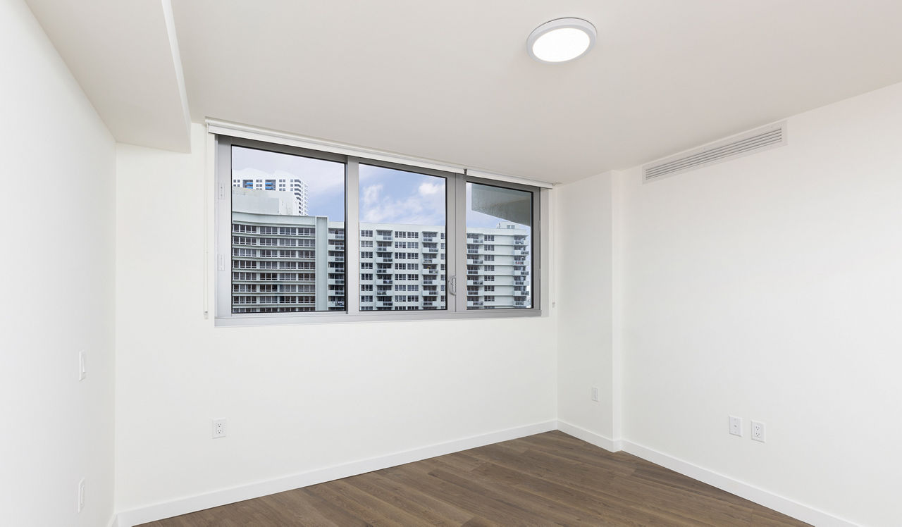 Flamingo Point - Miami, FL - Bedroom