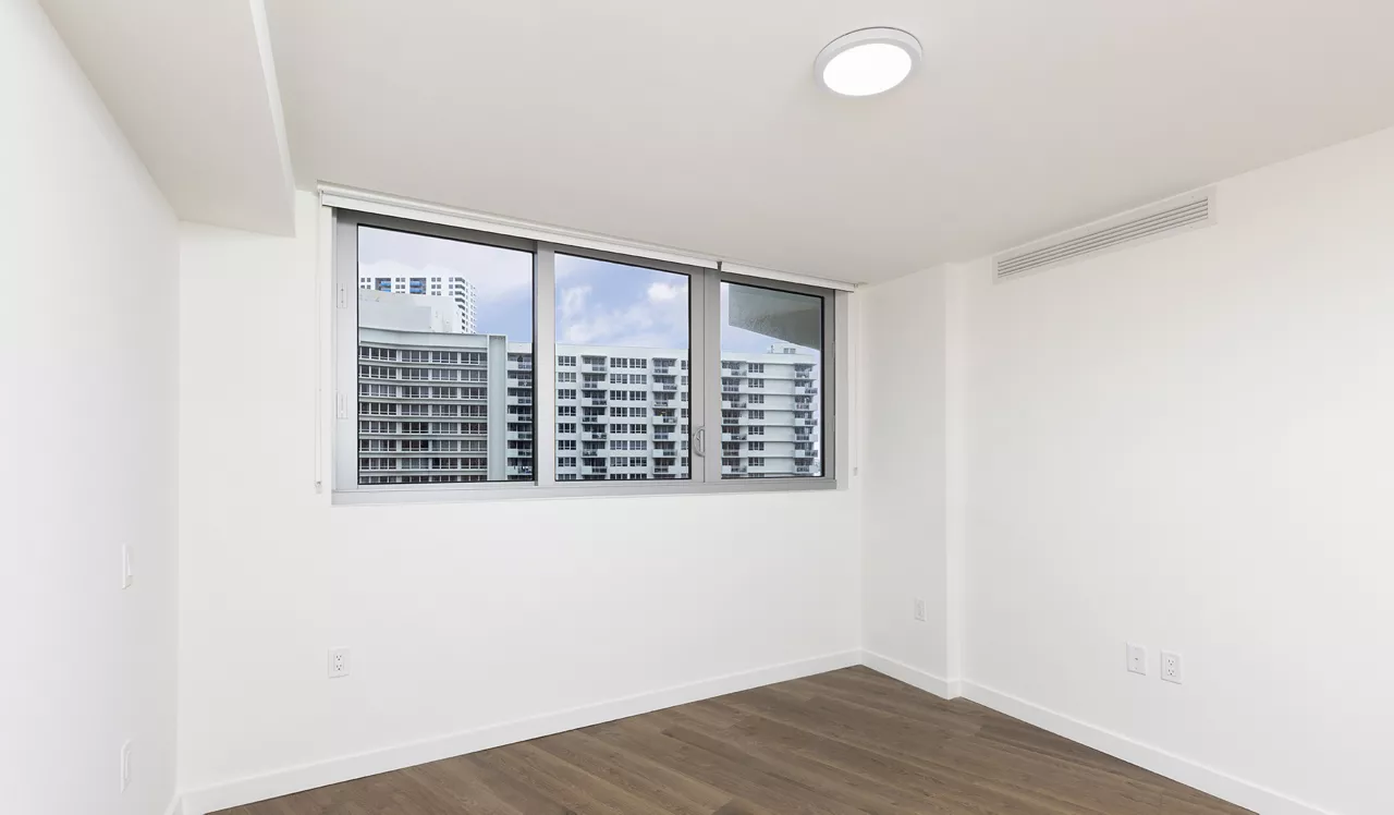 Flamingo Point - Miami, FL - Bedroom