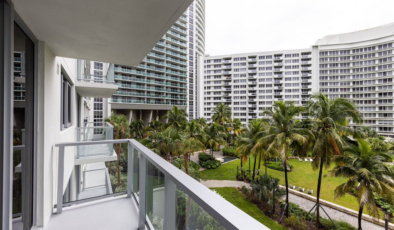 Flamingo Point - Miami, FL - Balcony
