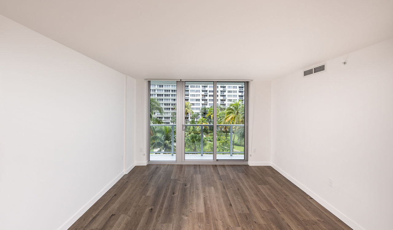 Flamingo Point - Miami, FL - Living Room