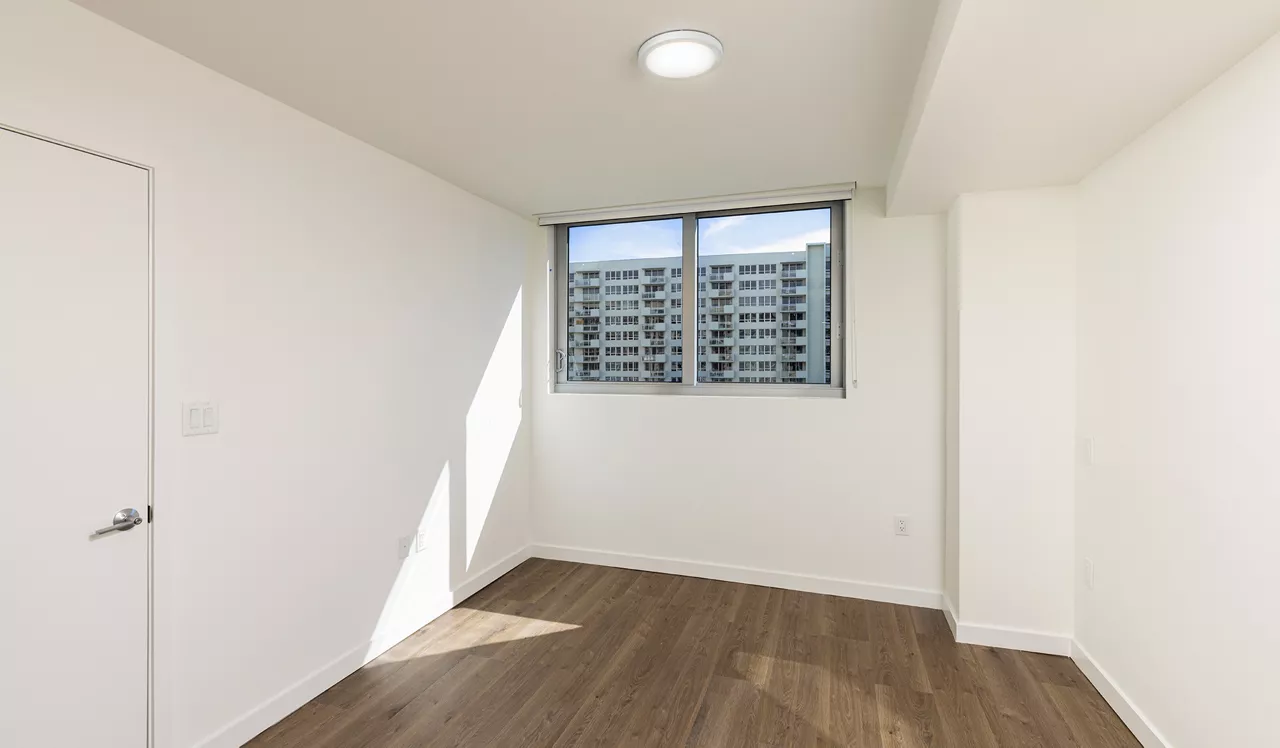 Flamingo Point - Miami, FL - Bedroom
