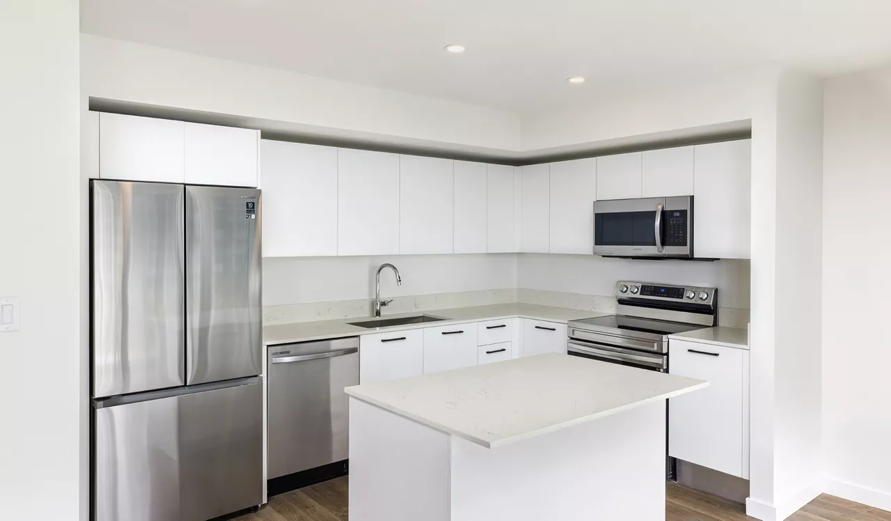 Flamingo Point - Miami, FL - The Gardens 2K Kitchen