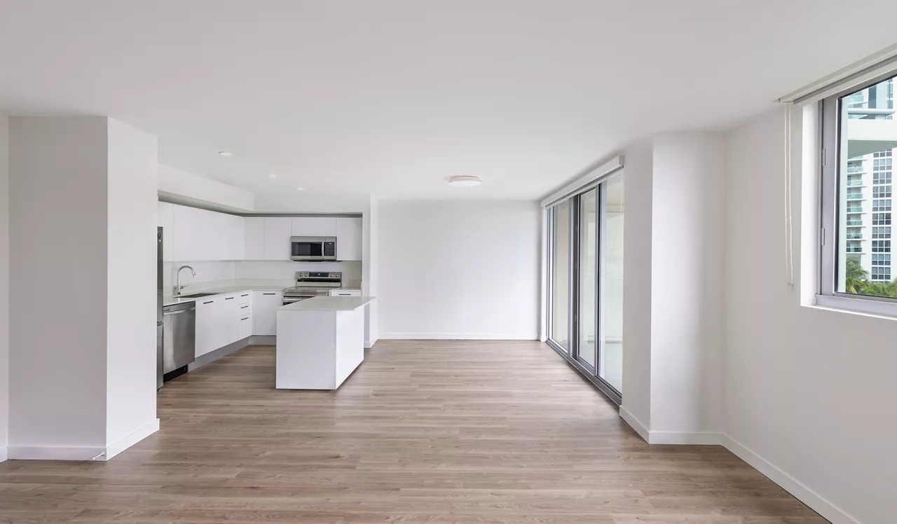 Flamingo Point - Miami, FL - Kitchen