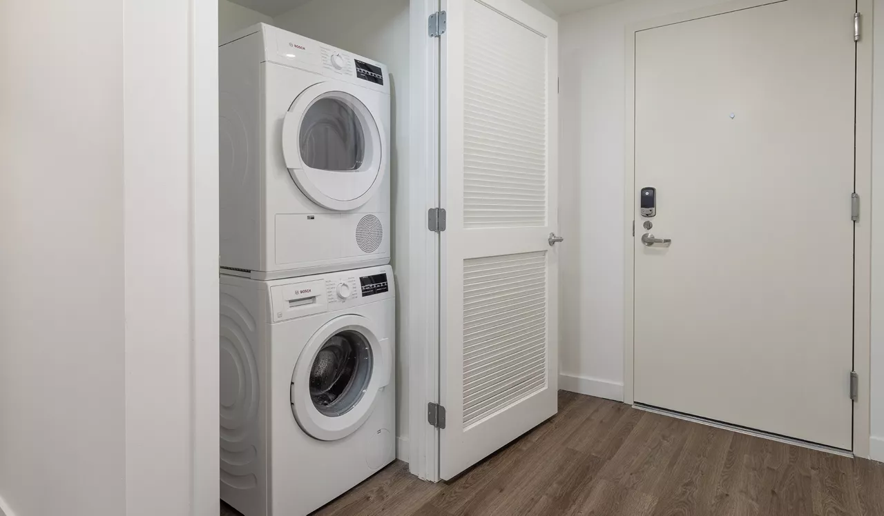 Flamingo Point - Miami, FL - Laundry