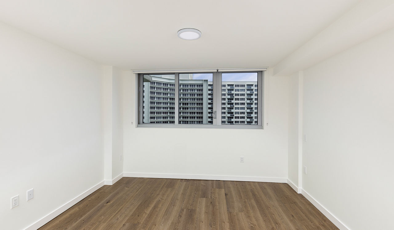 Flamingo Point - Miami, FL - Bedroom